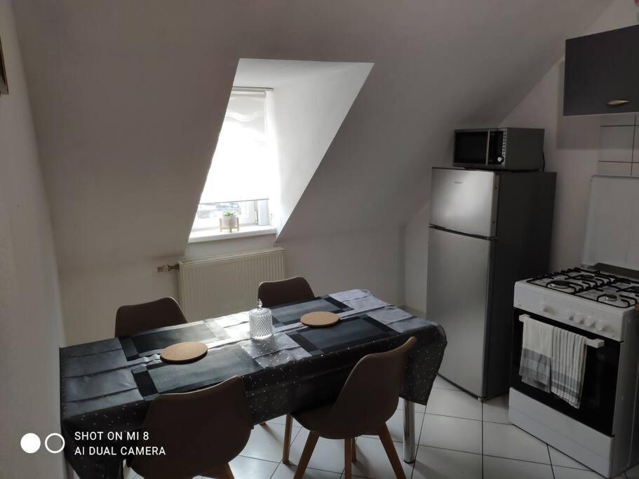 Joli Appartement Avec Place De Parking Prive Кольмар Экстерьер фото